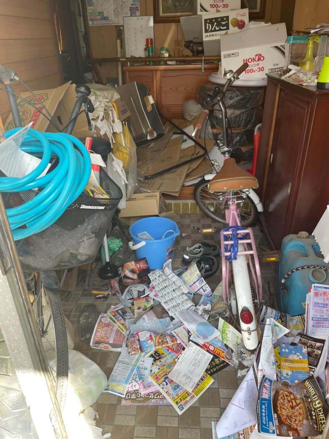 一軒家のゴミ屋敷片付け・清掃を行いました