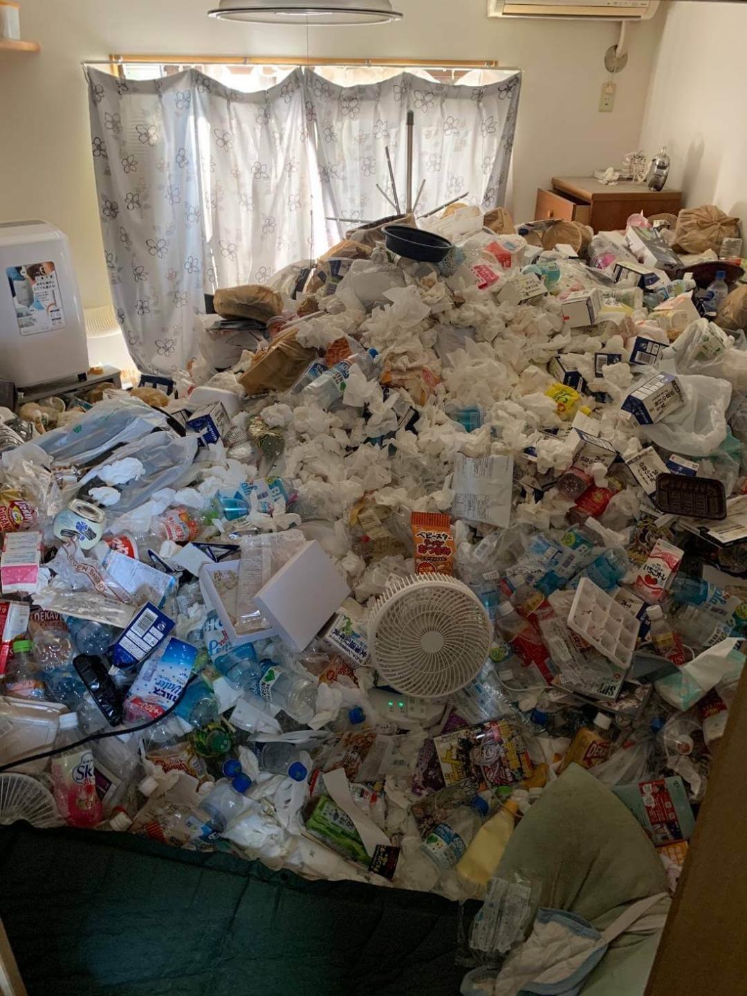 来る日も仕事でなかなか片付けれず、ゴミ屋敷に！ 6時間で片付け