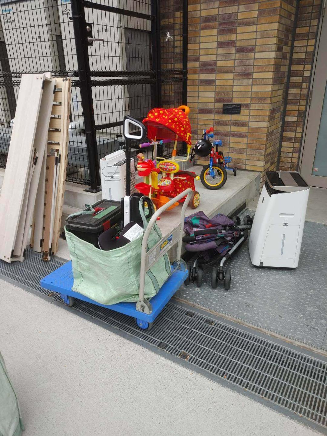 ベッドなどの沢山の不用品をまとめて不用品回収