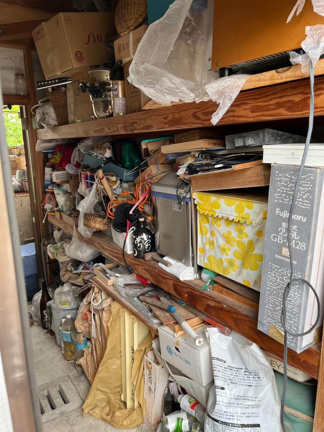 倉庫に長年溜まった大量の不用品回収