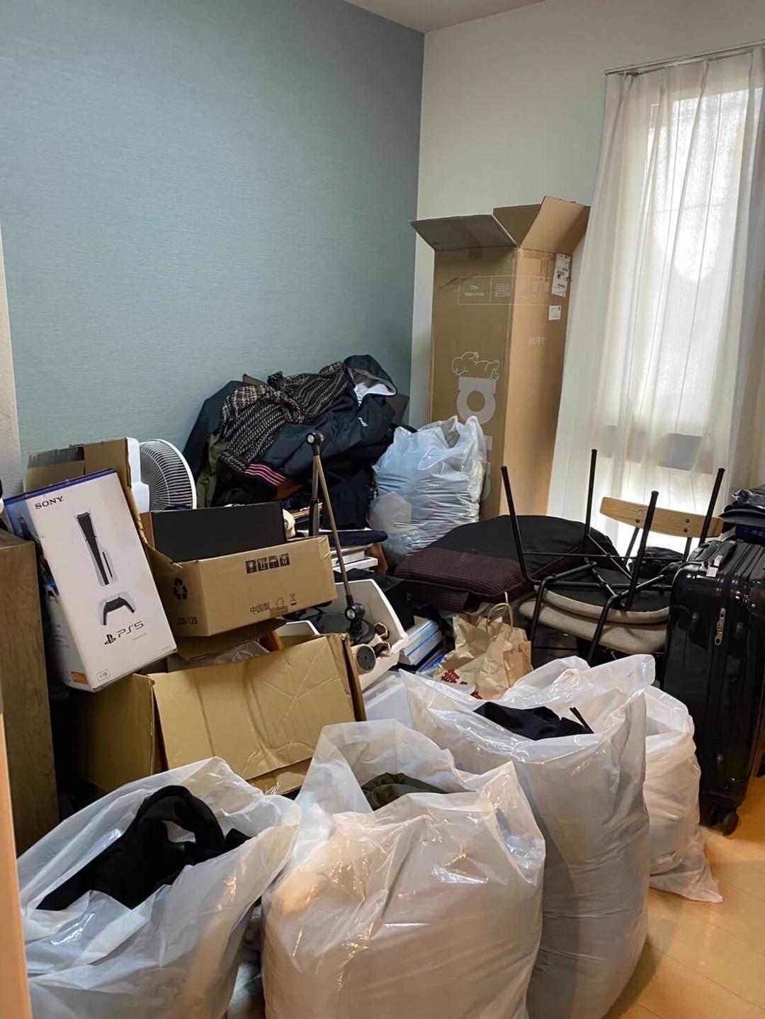 1部屋にまとめられた、引っ越しゴミの回収ご相談