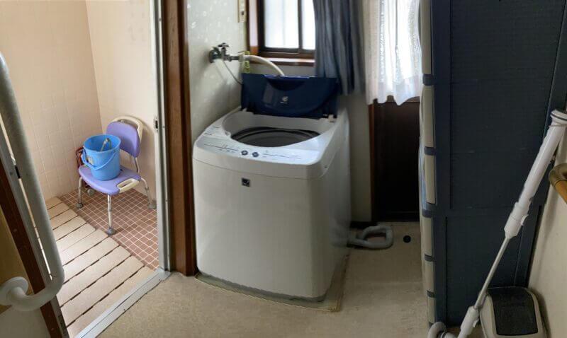 洗濯機と浴室の小物を不用品回収