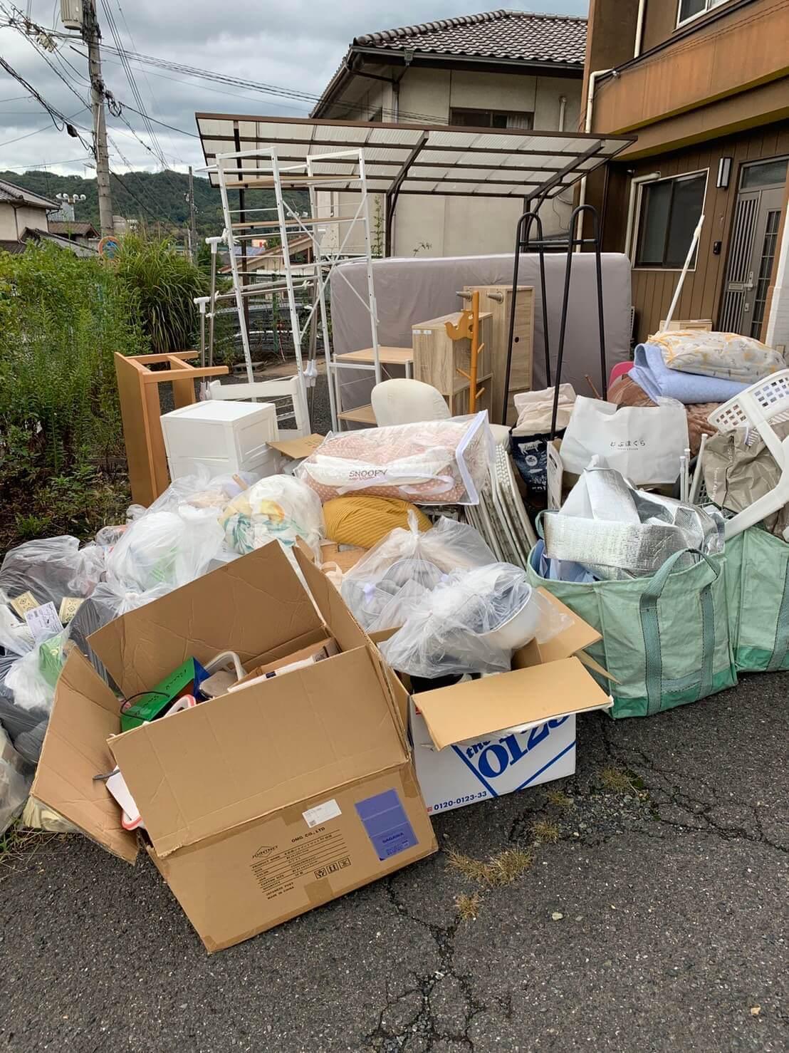 2トントラックいっぱいの不用品回収