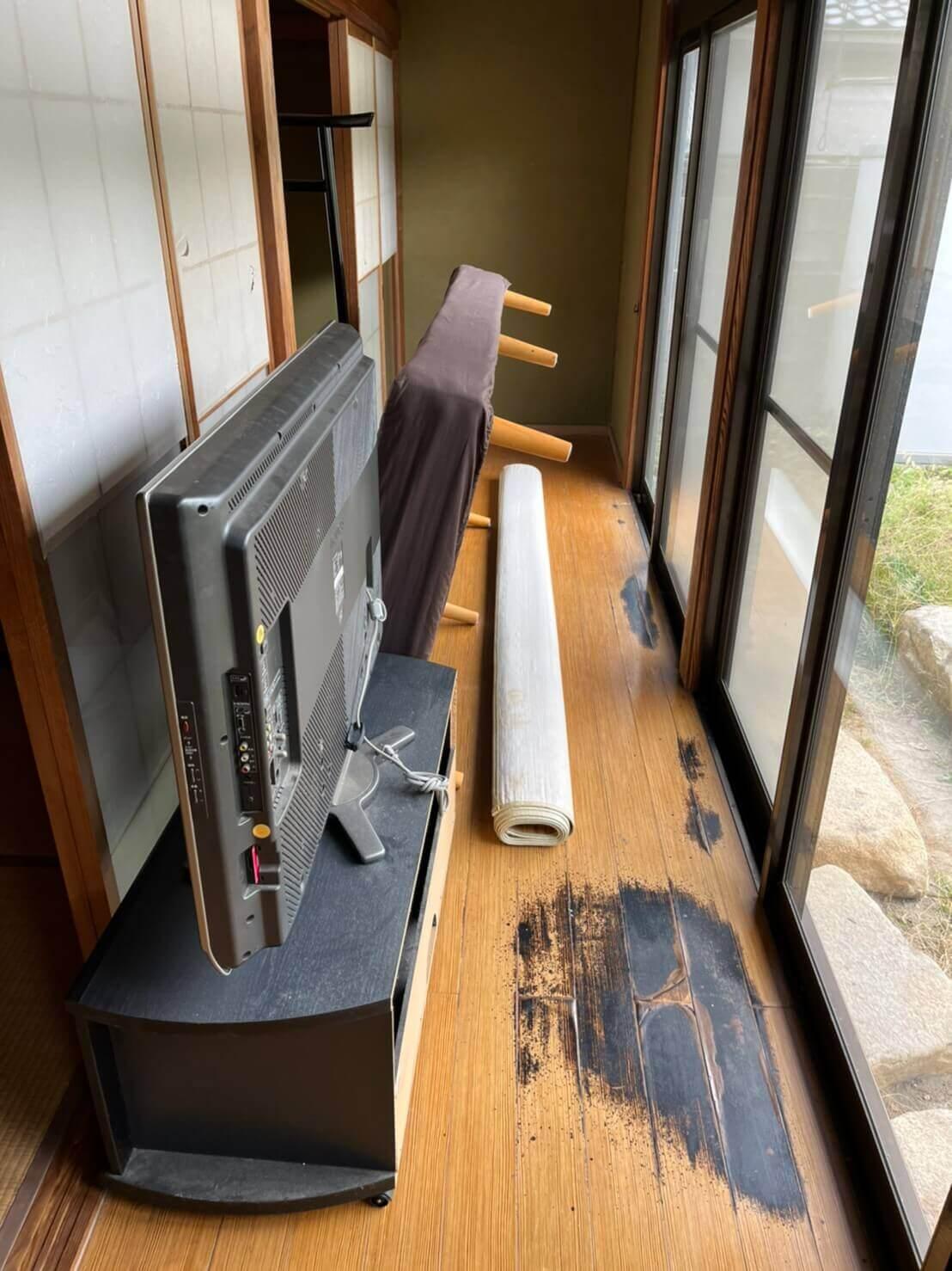 空き家に残された不用品回収
