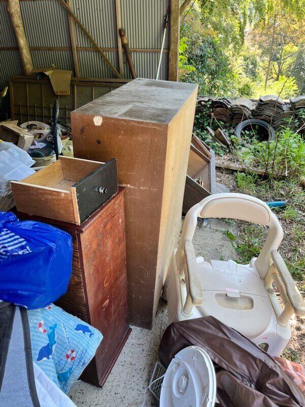 古い家具など遺品整理の際に回収