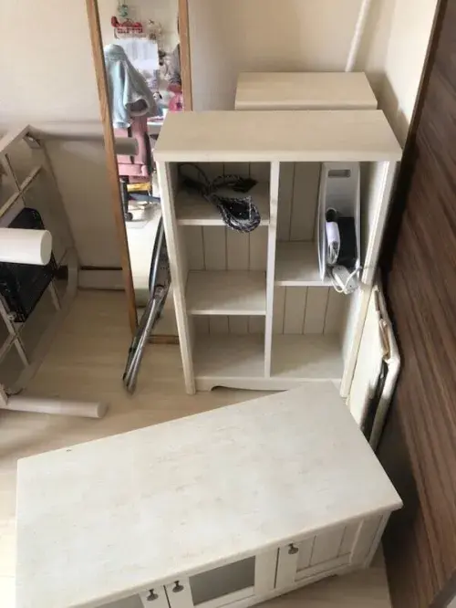カラーボックスやテレビ台など女性スタッフ2名での不用品回収!