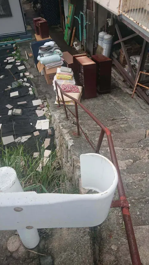 タンスや食器棚など大型家具の不用品回収!