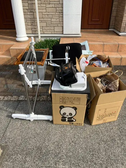 物干しや椅子などの引越し不用品回収!