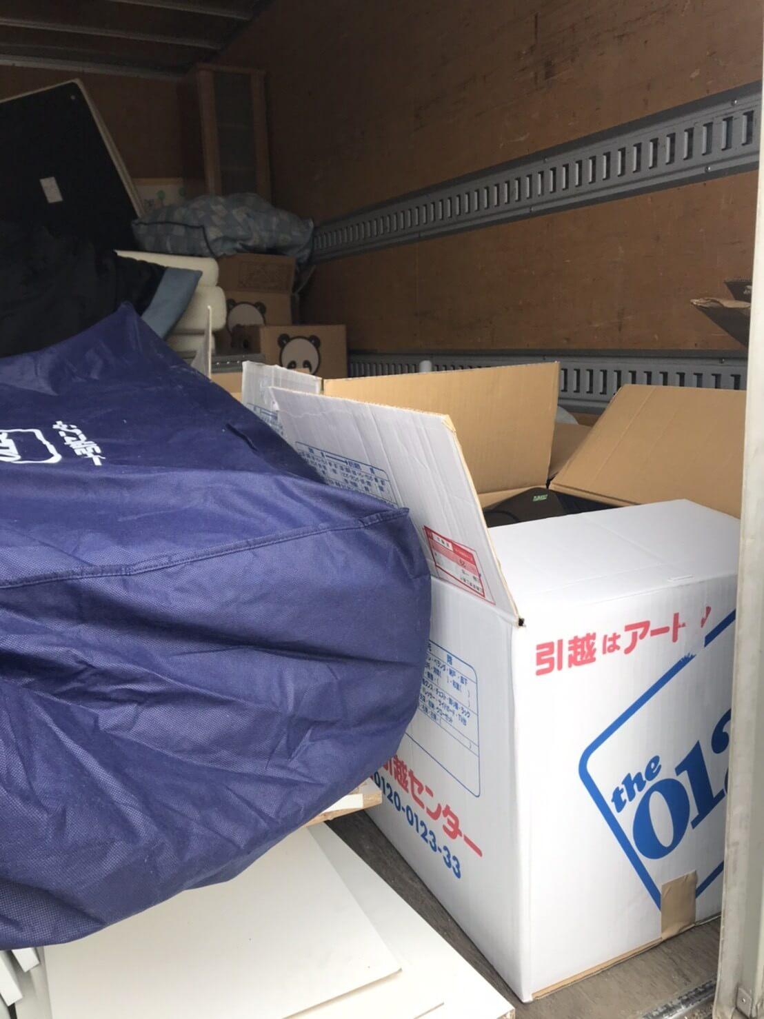 引越しに伴うソファなど重たいものを回収