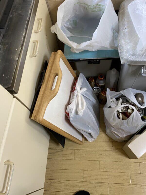 引っ越し当日にガスコンロや調理器具など不用品回収