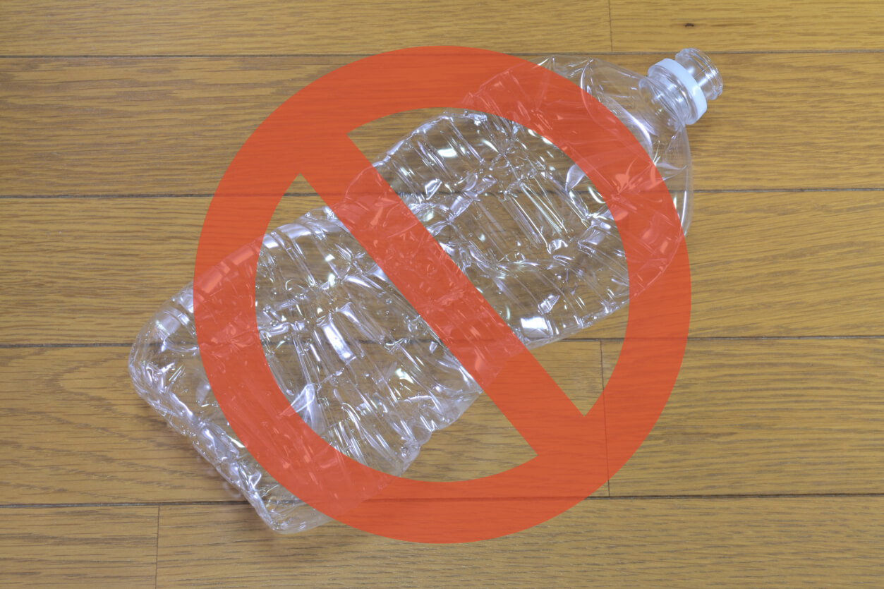 ペットボトルをつぶさない